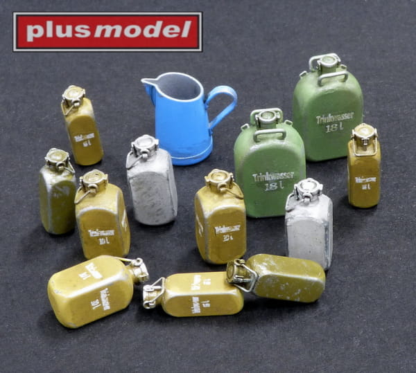 German water canisters / 1:35